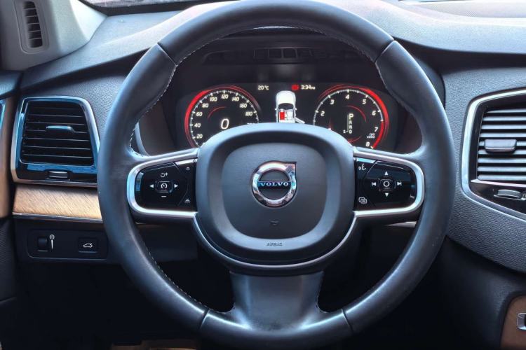 Used Volvo XC90 2019 T6 Zhiyi Edition 7-Seater China VI Standard Interior 2