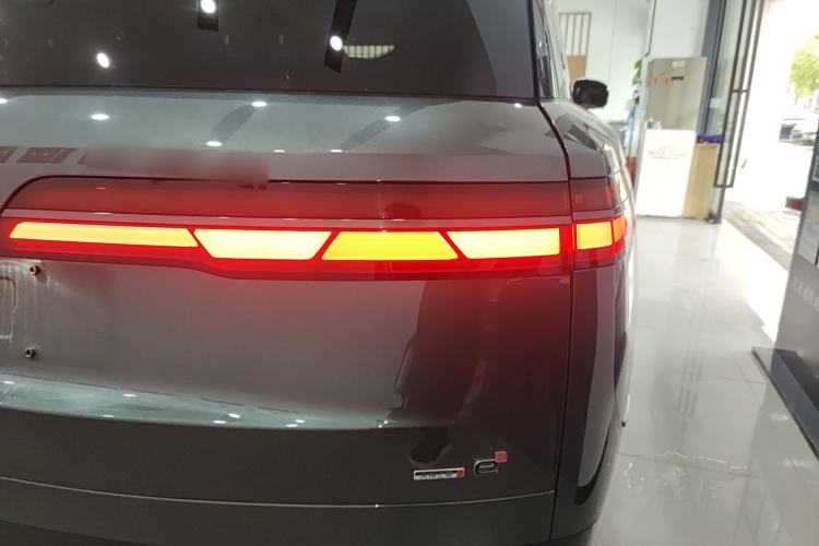 Used Denza N9 2025 Flagship Model Right Rear Taillight