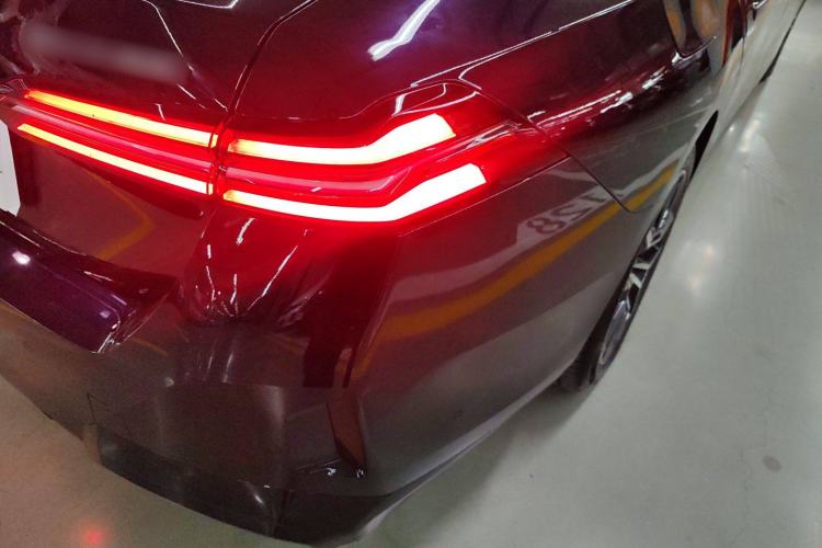 Used BMW i5 2025 eDrive 40L M Sport Package
