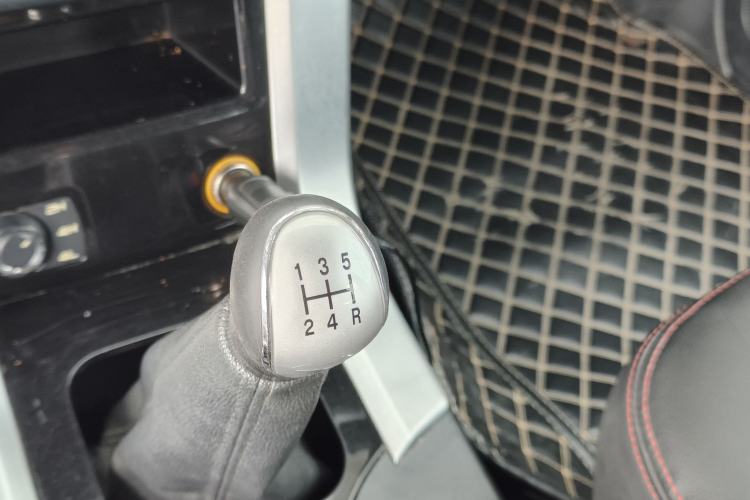 Used Leopaard Q6 2015 2.4L Manual 4x4 Excellence Edition