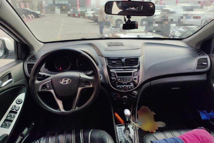 Used Hyundai Verna Ray 2014 1.6L Automatic TOP