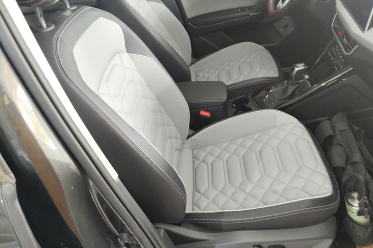 Used Volkswagen Tayron 2023 330TSI Two-Wheel-Drive Luxury Plus Advanced Version Right Front Seat