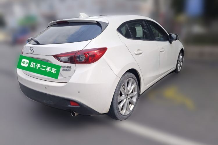 Used Mazda Mazda 3 Axela 2014 Hatchback 2.0L Automatic Flagship Model