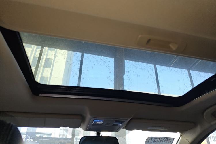 Used Dongfeng Aeolus AX7 2015 2.0L Automatic Zhiyi Trim