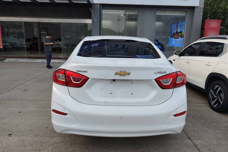 Used Chevrolet Cruze 2017 1.5L Automatic Pioneer Sunroof Edition