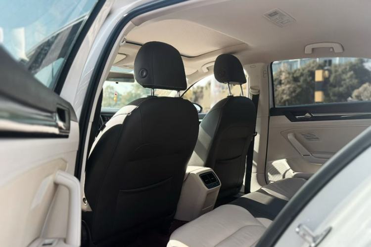 Used Volkswagen Lamando 2015 280TSI DSG Comfort Edition
