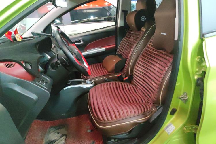 Used CHANGAN Benni 2015 1.4L IMT Luxury Model China IV
