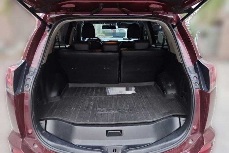 Used Toyota RAV4 2016 2.0L CVT Two-Wheel Drive Fashion Edition China V Standard Trunk