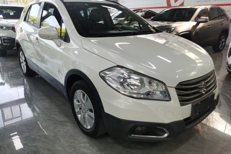 Used Suzuki S-Cross 2015 1.6L CVT Two-Wheel Drive Entry-Level Trim