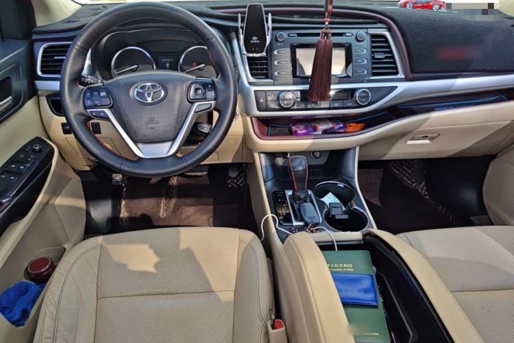 Used Toyota Highlander 2015 2.0T Two-Wheel Drive Luxury Edition 7 Seats