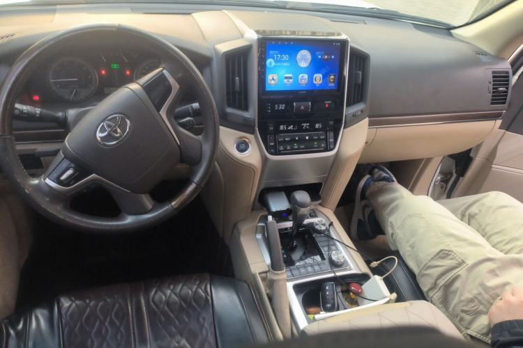 Used Toyota Land Cruiser 