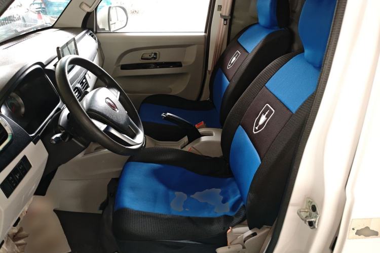 Used Jinbei New Hiace S 2023 1.5L Wealth Edition Van 2/5-Seater Non-Air-Conditioned Version SWC15M