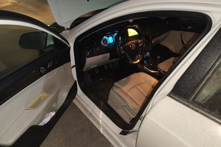 Used Brilliance H530 2011 1.6L Manual Luxury Model Driver Seat