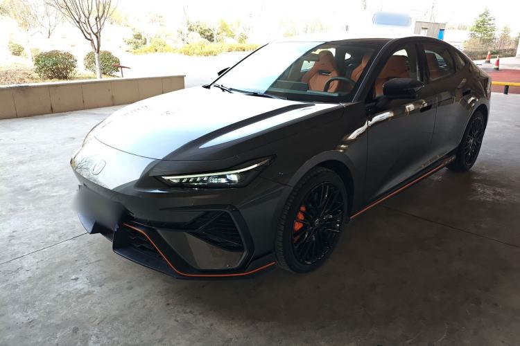 Used Changan UNI-V 2025 Model Third-Generation 2.0T Dynamic Edition