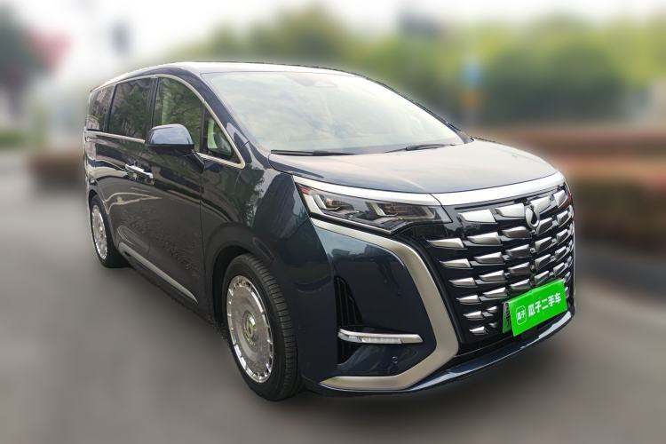 Used Denza D9 2024 DM-i 980 Four-Wheel Drive Flagship Model Front Right 45 Deg