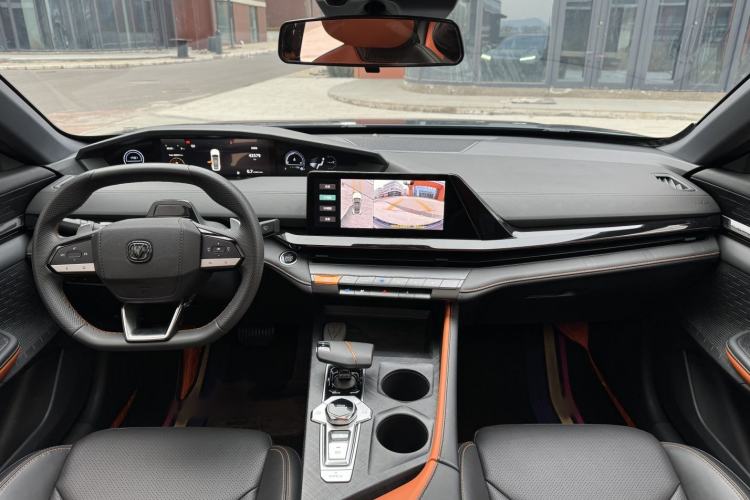 Used Changan UNI-V 2022 1.5T Prestige Version