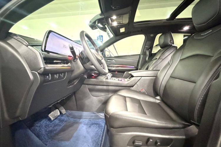 Used Cadillac XT4 2024 28T Two-Wheel-Drive Luxury Version