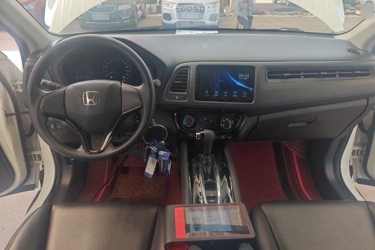 Used Honda Vezel 2020 1.5L CVT Elite Edition Center Console