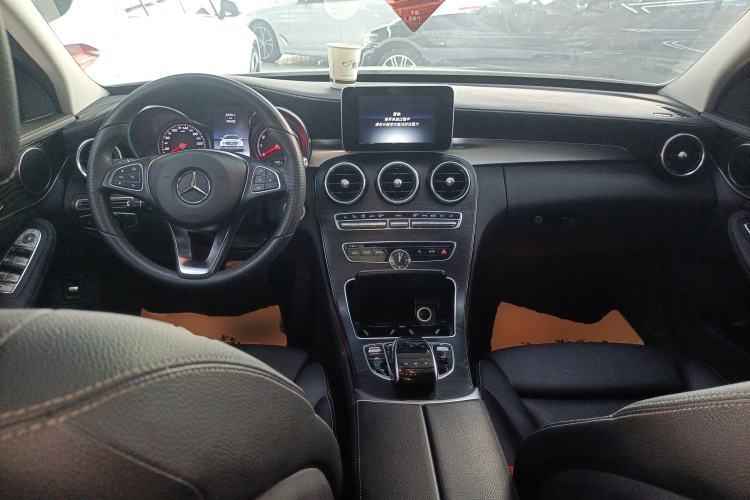 Used Mercedes-Benz C-Class 2017 C 200 L Sport Edition Center Console
