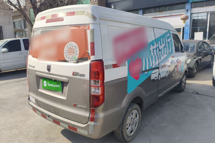 Used Jinbei New Hiace X30L 2023 1.5L Wealth Edition Van 2/5 Seats Non-Air-Conditioned Version SWC15M