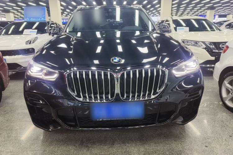 Used BMW X5 2022 xDrive30i M Sport Package Front