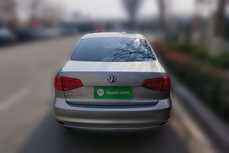 Used Volkswagen Sagitar 2017 230TSI Automatic Luxury Edition
