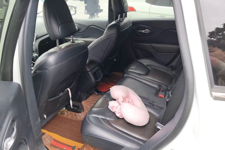 Used Jeep Cherokee 2016 2.4L All-in-One Edition
