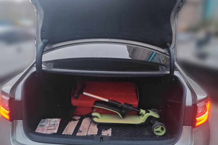 Used Lexus ES 2015 300h Comfort Edition Trunk