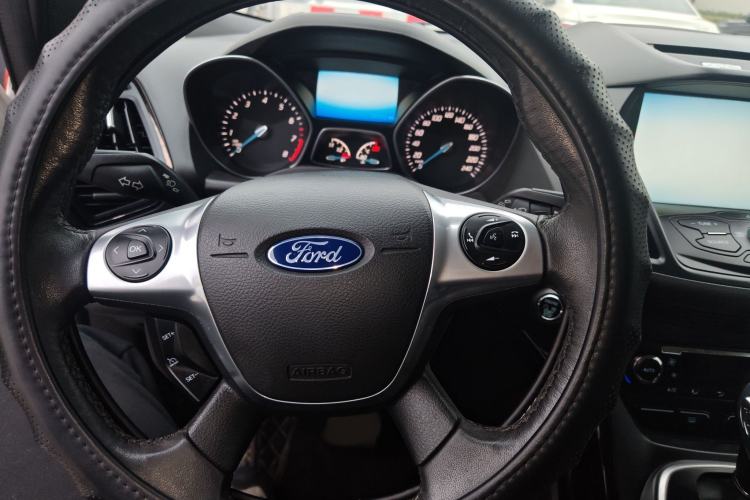 Used Ford Kuga 2015 2.0L GTDi Four-Wheel-Drive Sport Model