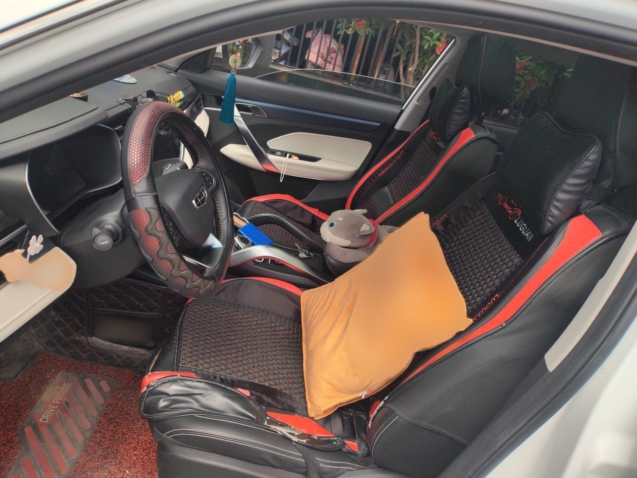 Geely Auto Emgrand X7 Sport 2022 Boyue X 1.8TD DCT ZhiShang Model — снимка 14