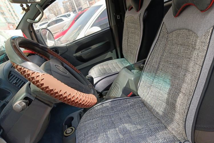 Used FORTHING Lingzhi 2013 M3 1.6L 7-Seater Comfort Model Left Front Seat