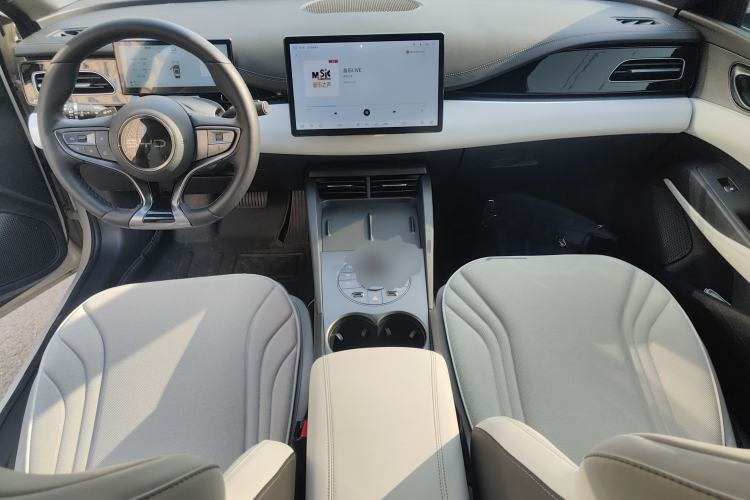 Used BYD Seal 06 New Energy 2025 DM-i Smart Drive 80KM Luxury Model Center Console