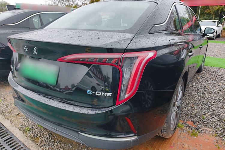 Used Hongqi E-QM5 2022 431 km Charge & Enjoy Edition