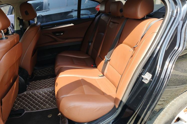 Used BMW 5 Series 2014 520Li Elegant Model
