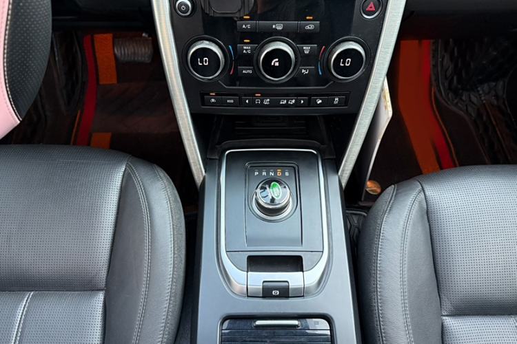 Used Land Rover Discovery Sport 2017 2.0T SE
