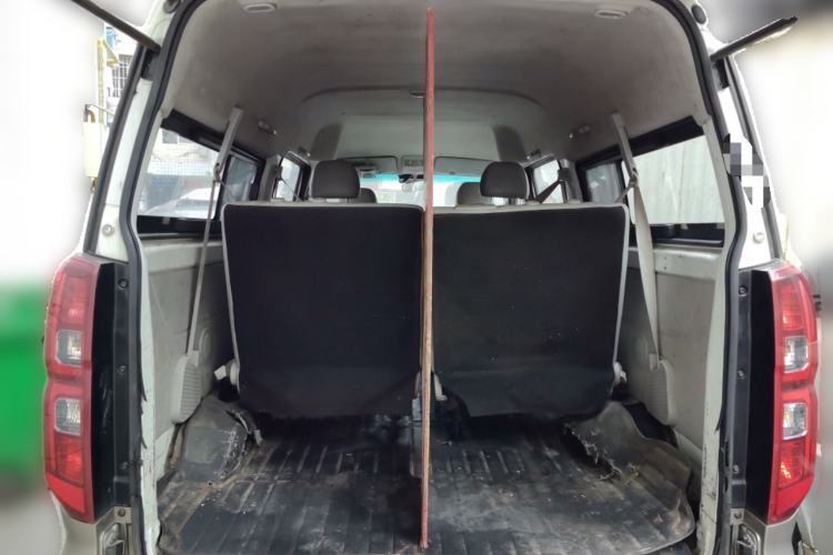 Used Jinbei New Hiace S 2018 1.5L Wealth Edition DLCG14 Trunk