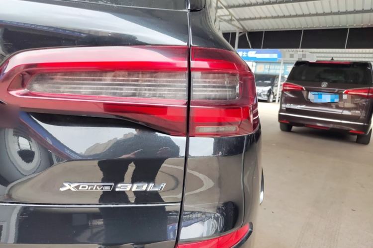 Used BMW X5 2022 xDrive 30Li Luxury M Sport Package