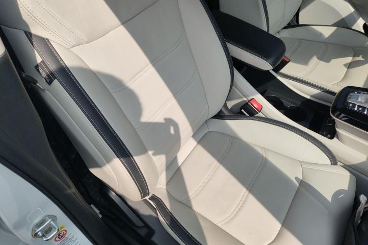 Used BYD Yuan Pro 2021 401 km Deluxe Version Right Front Seat