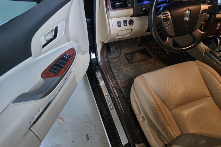 Used Toyota Crown 2012 2.5L Royal Leather Edition Driver Seat