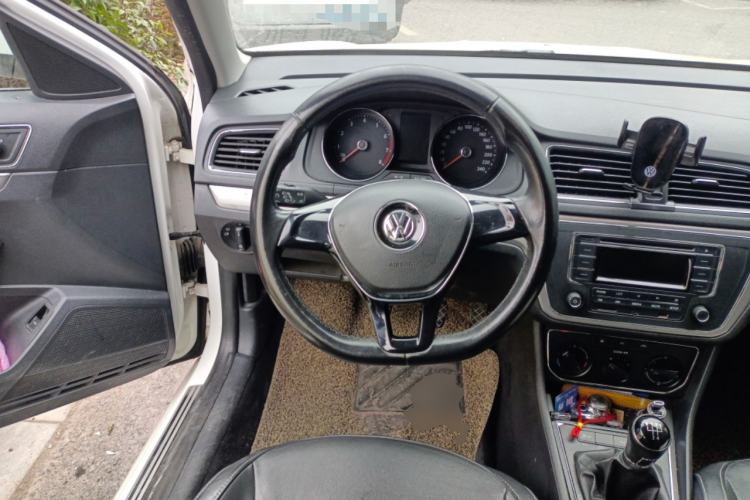 Used Volkswagen Lavida 2015 1.6L Manual Comfort Edition