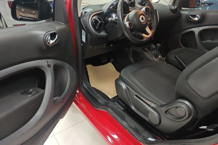 Used smart fortwo 2015 1.0L 52 kW Hardtop Passion Edition
