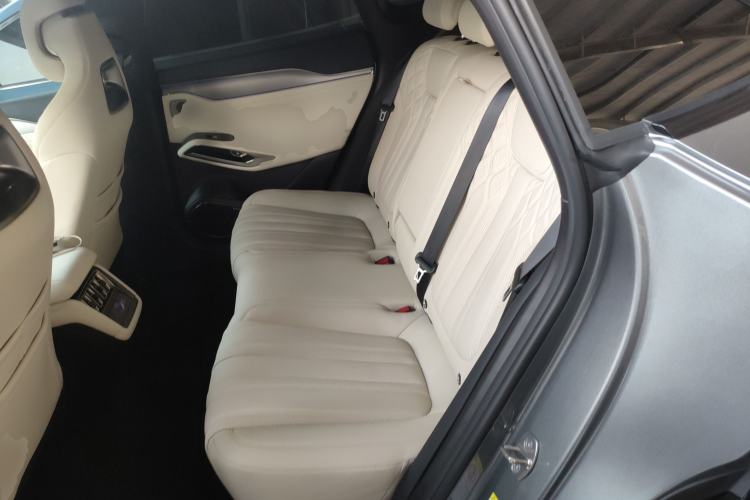 Used BYD Song L EV 2024 550 km Excellence Version
