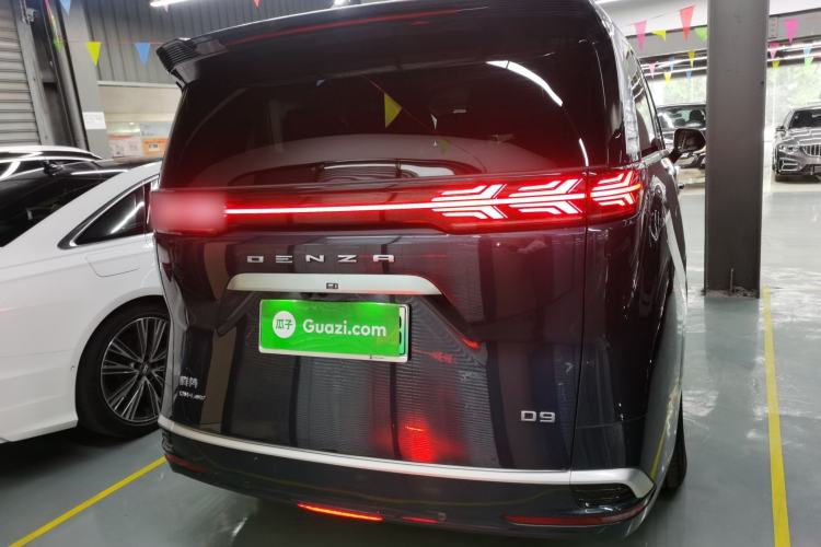 Used Denza D9 2022 DM-i 970 Four-Wheel Drive Flagship Model