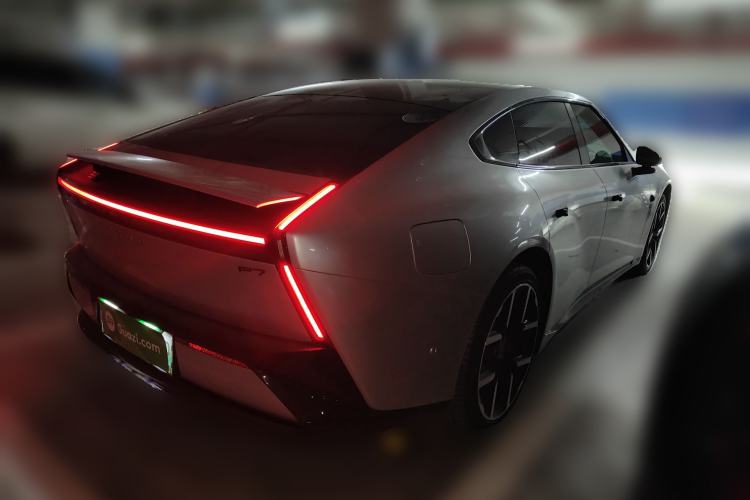 Used XPeng P7 2025 Model—750 All-Wheel-Drive High-Performance Ultra
