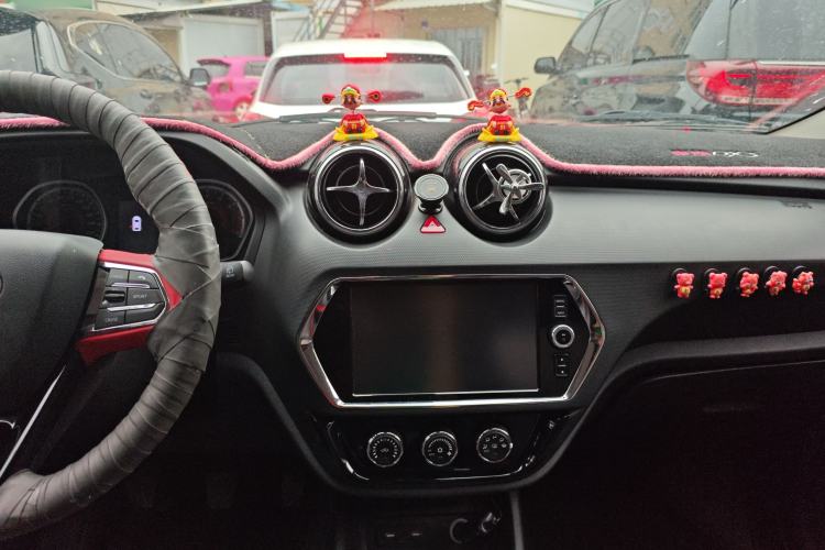 Used Soueast DX3 2018 1.5T SRG Manual Flagship Model Audio And AC Panel