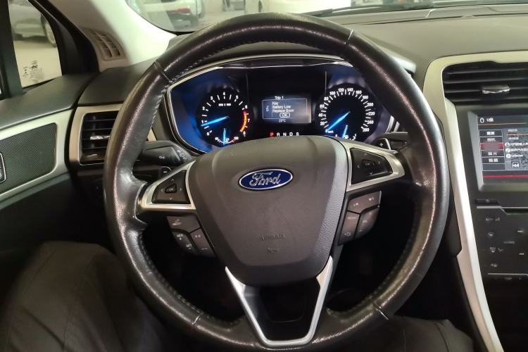 Used Ford Mondeo 2013 2.0L GTDi 200 Fashion Edition Steering Wheel