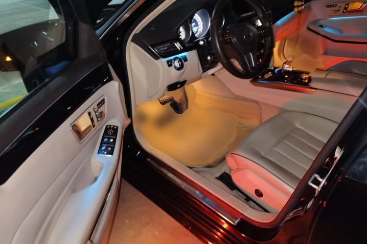 Used Mercedes-Benz E-Class 2015 E 260 L Sport & Fashion Model