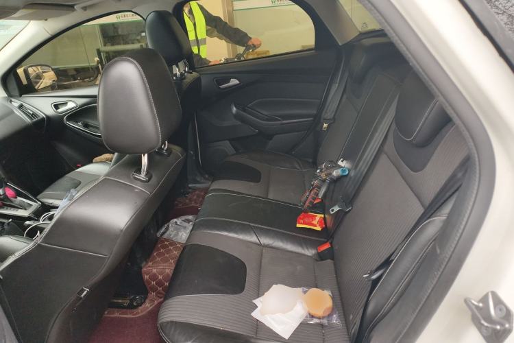 Used Ford Focus 2012 Hatchback 1.6L Automatic Fashion Edition
