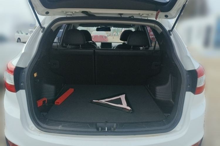 Used Hyundai ix35 2015 2.0L Automatic 2WD Smart Type China IV Trunk