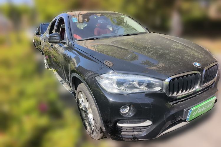 Used BMW X6 2016 xDrive35i Base Model Middle East Front Right 45 Deg